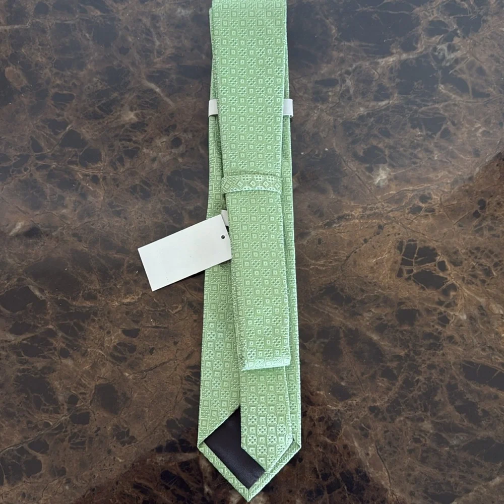 New! Perry Ellis Green Textured Necktie